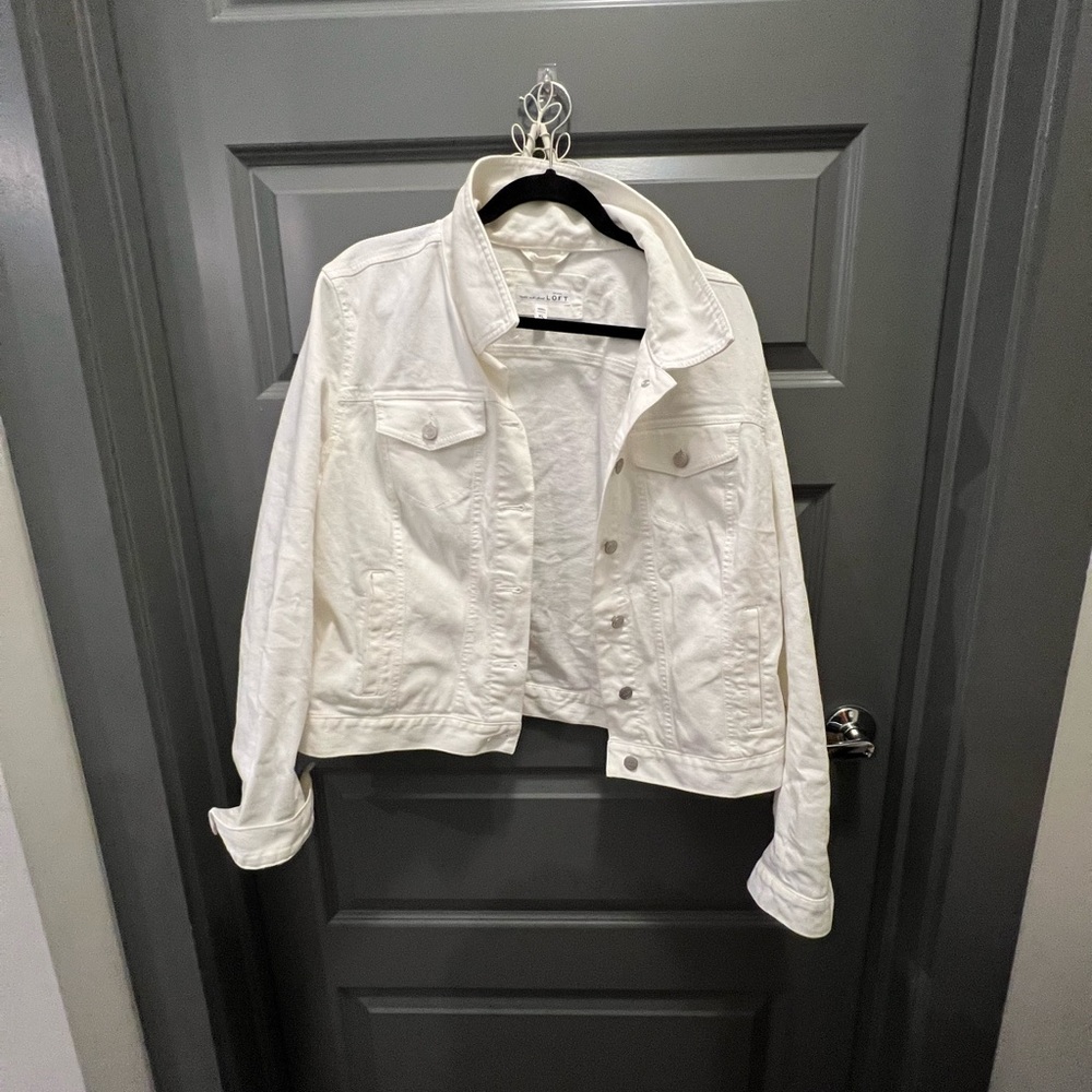 LOFT white denim jacket Size XL